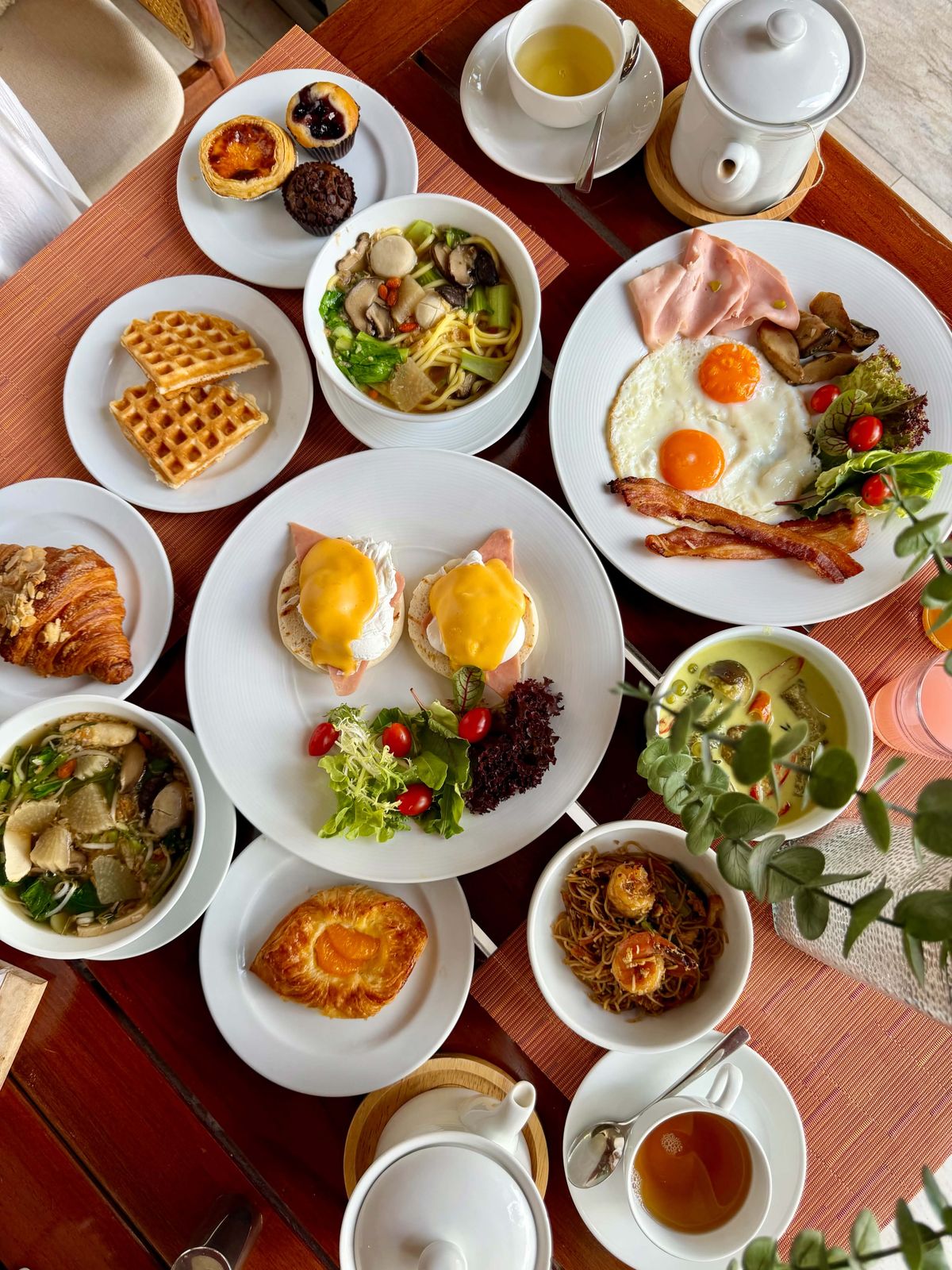 In-room BBQ ริมสระส่วนตัวที่ The Pavilions Phuket